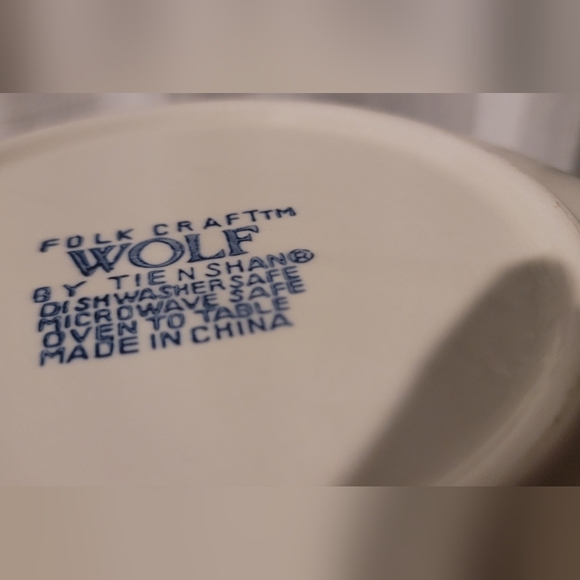 Folk Craft - Tien Shan - Spongewear - WOLF 9 " Serving Bowl - Picture 4 of 8